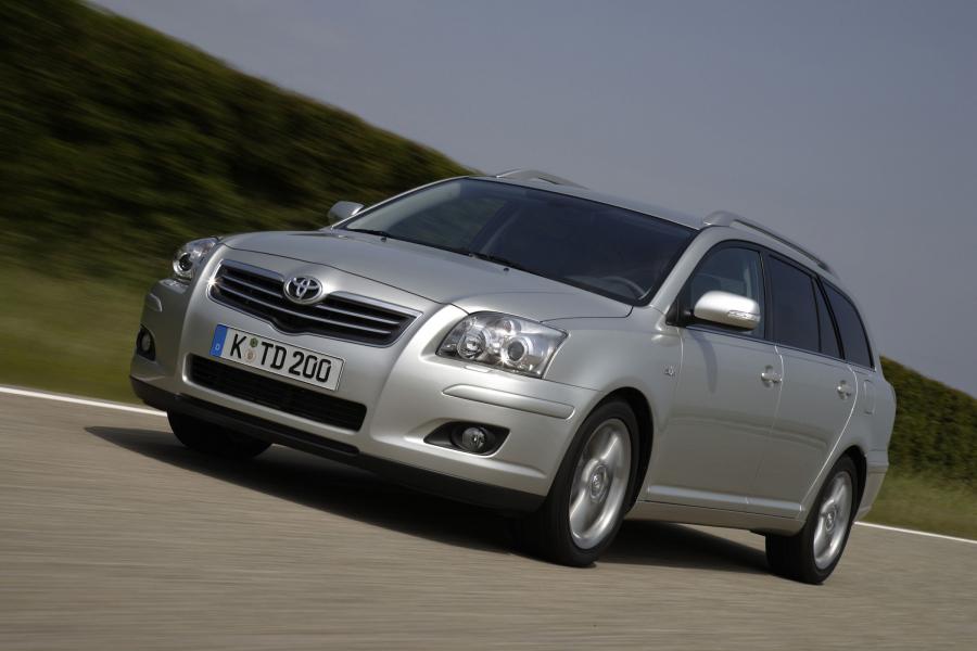  Toyota Avensis Wagon 2006 года  (фото 58 из 71)